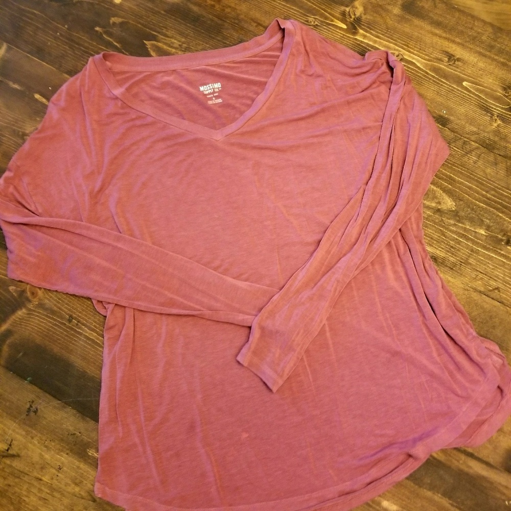 Mossimo vintage style tee